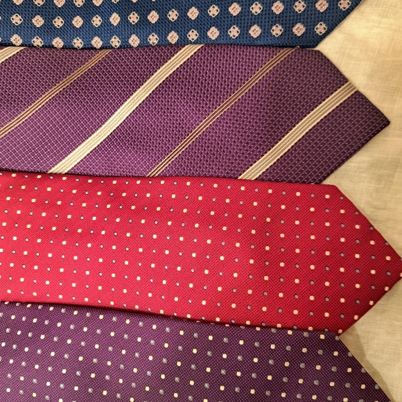 The Mens Store Bloomingdales 4 100% Silk Tie Bundle - Picture 2 of 4